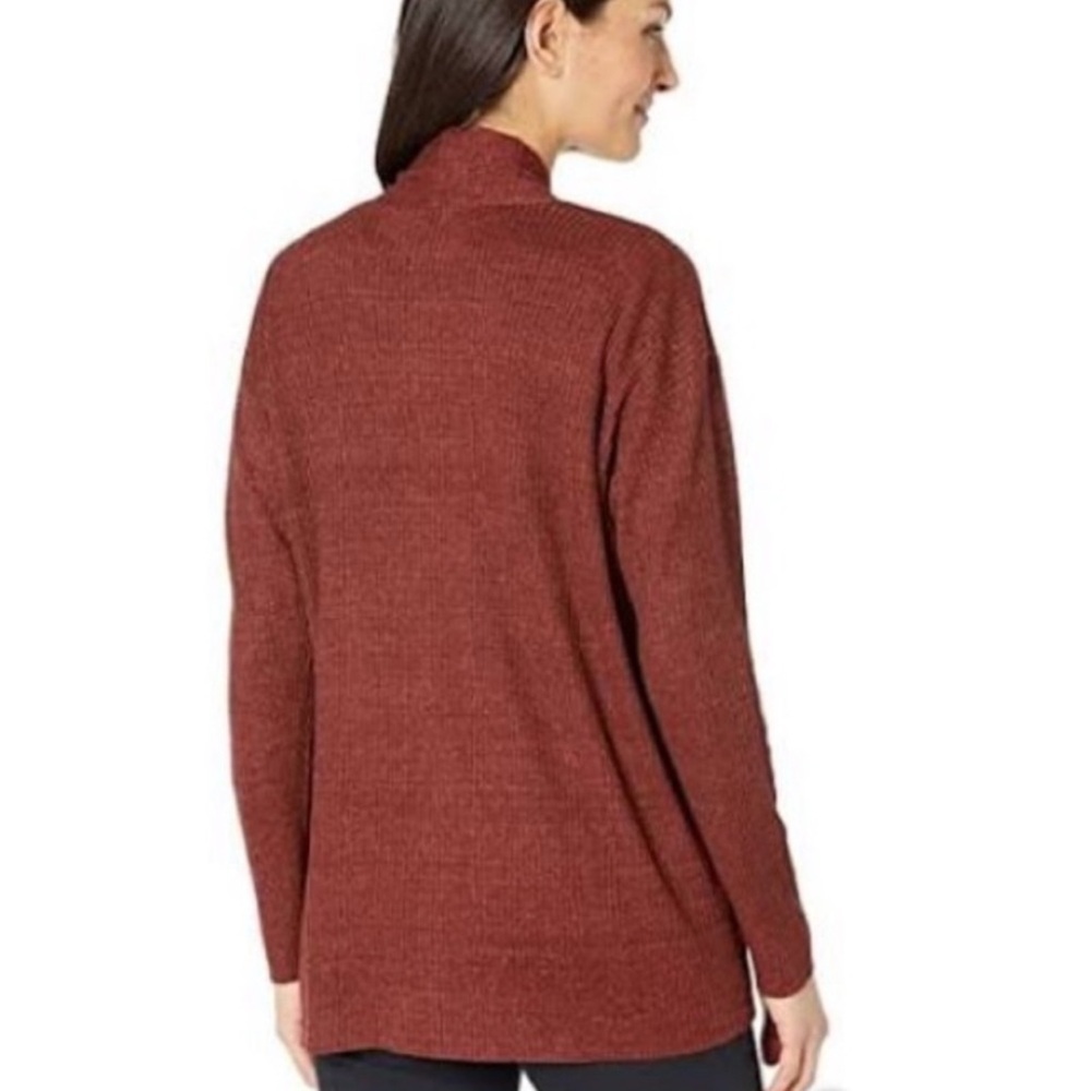 Eileen Fisher 100% organic linen light weight pocket cardigan. - Picture 2 of 5